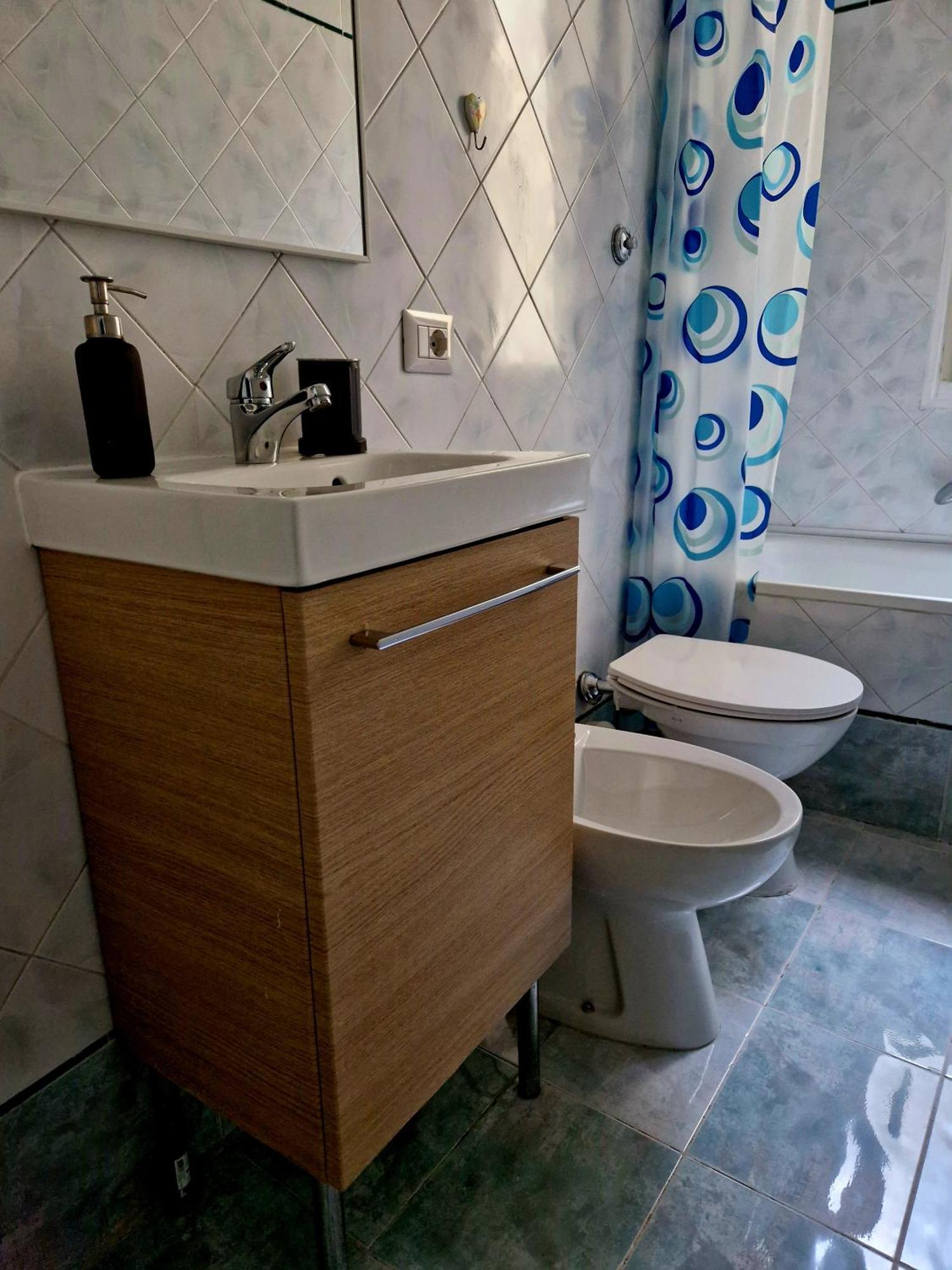 Gasthuis Tiburtina Keys - *